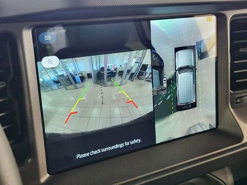 New 2025 Ford Bronco Badlands image 15