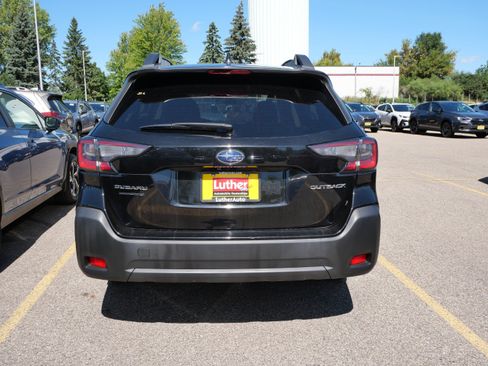 Used 2023 Subaru Outback Premium AWD/4WD image 7