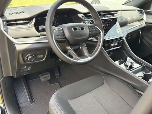 New 2026 Jeep Grand Cherokee L Laredo w/ Trailer Tow Package RWD image 23