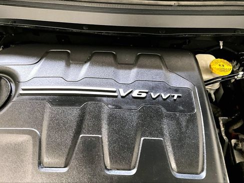 Used 2018 Jeep Cherokee Sport w/ Cold Weather Group AWD/4WD image 30