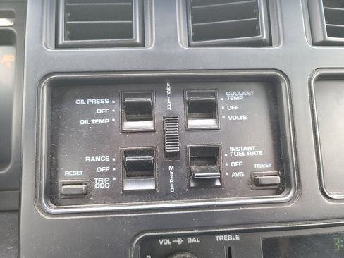 Used 1986 Chevrolet Corvette Coupe image 12