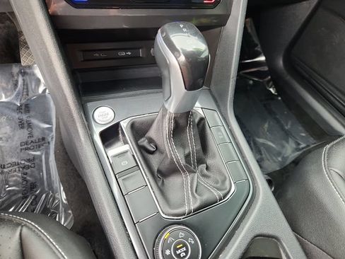 Certified 2023 Volkswagen Tiguan SE AWD/4WD image 19