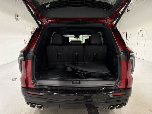 New 2026 Chevrolet Traverse High Country w/ LPO, Illumination Package image 15