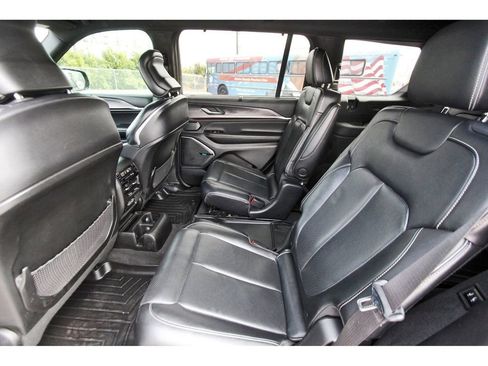 Used 2021 Jeep Grand Cherokee L Overland w/ Luxury Tech Group IV image 14