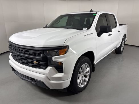 Used 2023 Chevrolet Silverado 1500 Custom RWD image 4