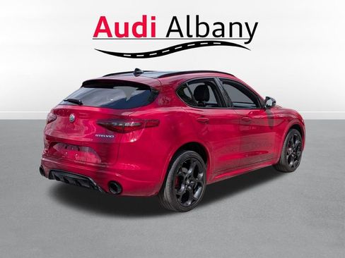 Used 2023 Alfa Romeo Stelvio Veloce AWD/4WD image 4