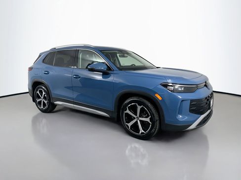 New 2026 Volkswagen Tiguan SE image 3