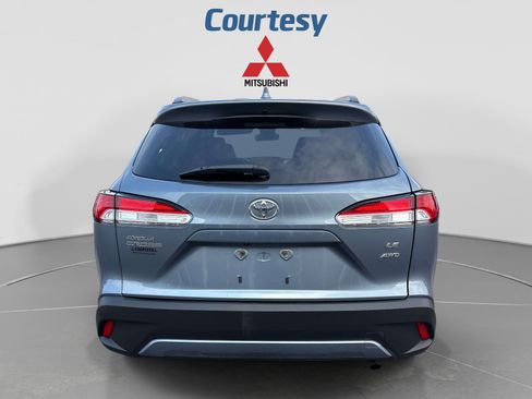 Used 2022 Toyota Corolla Cross LE AWD/4WD image 4