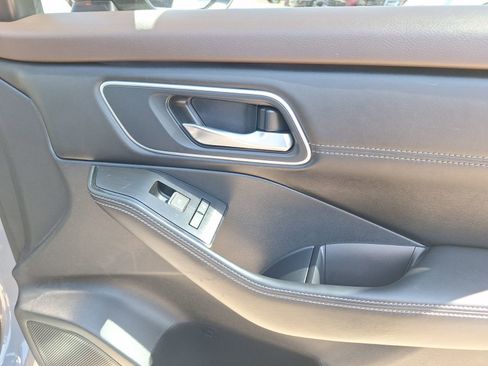 Used 2023 Nissan Rogue Platinum w/ Platinum Premium Package FWD image 33