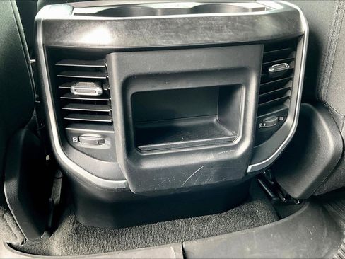 Used 2020 RAM 1500 Big Horn AWD/4WD image 11
