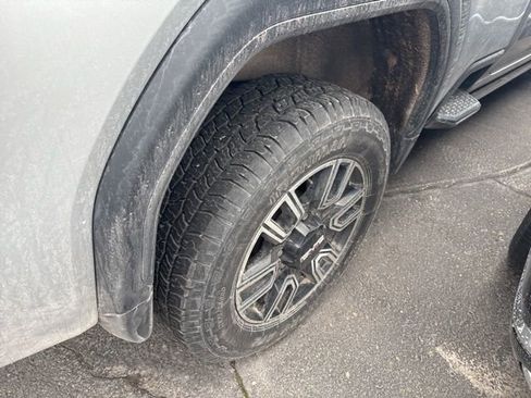 Used 2022 GMC Sierra 2500 Denali w/ Denali Ultimate Package image 16