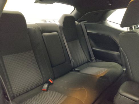 Used 2019 Dodge Challenger SXT w/ Driver Convenience Group RWD image 19