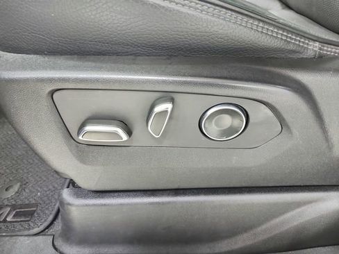 Used 2024 GMC Yukon XL Denali image 20