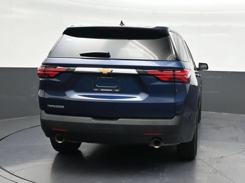 Used 2023 Chevrolet Traverse LS FWD image 4