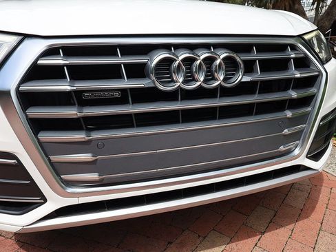 Used 2018 Audi Q5 2.0T Premium Plus AWD/4WD image 24