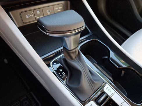 Certified 2025 Hyundai Tucson SE image 14