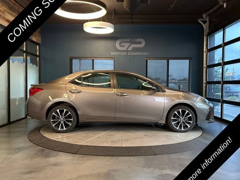 Used 2017 Toyota Corolla XSE w/ Carpet Mat Package (TMS) FWD image 2