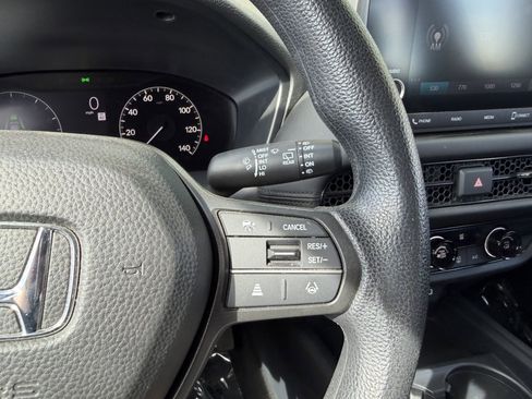 Used 2024 Honda HR-V LX image 27