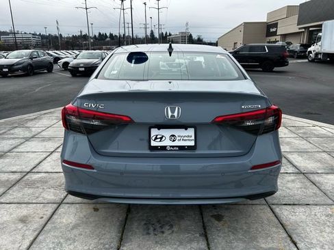 Used 2023 Honda Civic Touring image 5