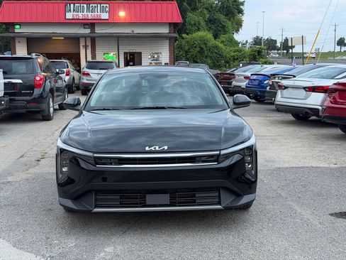 Used 2025 Kia K4 FWD image 2