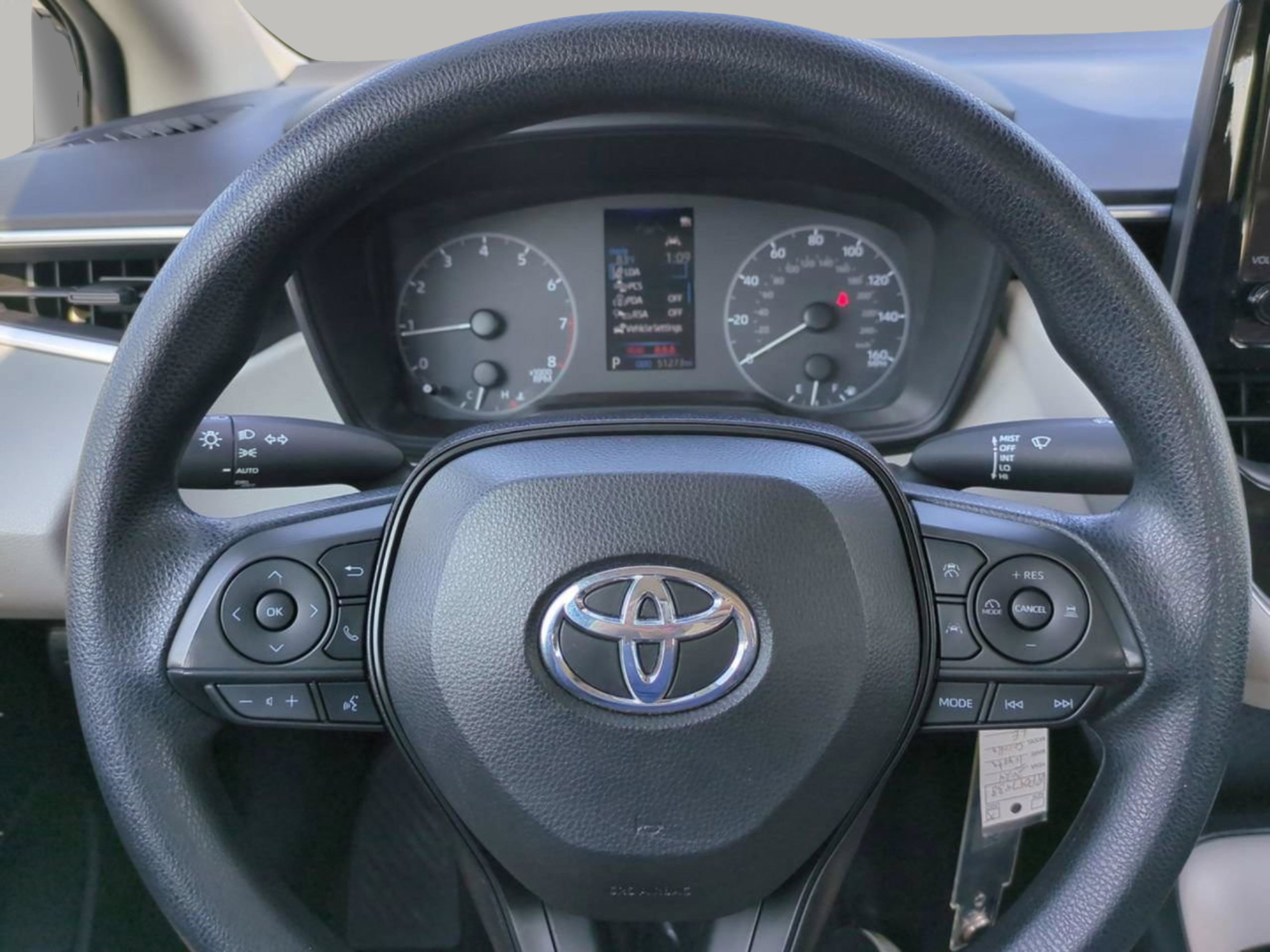 Used 2024 Toyota Corolla LE FWD image 24