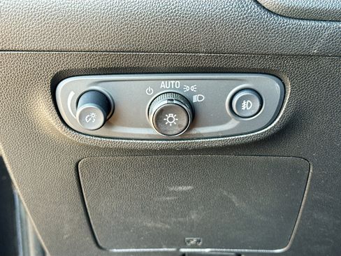 Used 2022 Buick Encore GX Select w/ Experience Buick Package AWD/4WD image 34