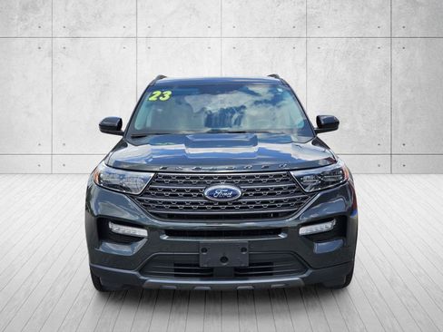 Used 2023 Ford Explorer XLT w/ Equipment Group 202A AWD/4WD image 2