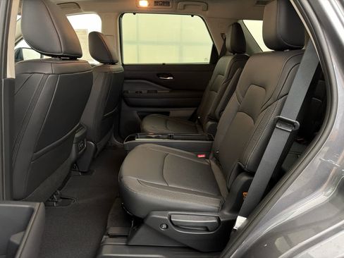 New 2026 Nissan Pathfinder SL w/ SL Premium Package FWD image 16