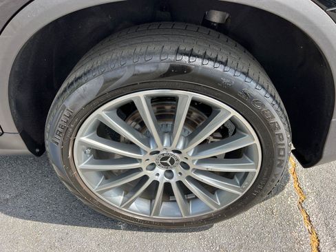 Used 2022 Mercedes-Benz GLC 300 4MATIC image 21