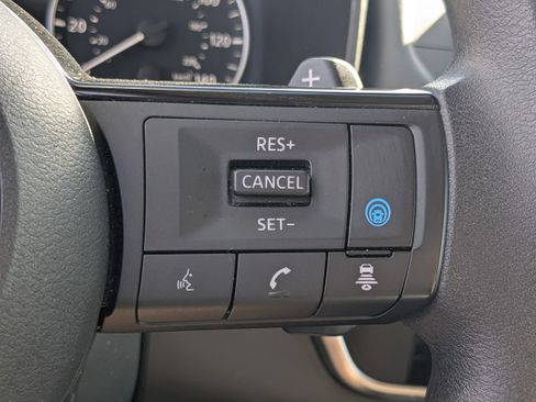 Used 2023 Nissan Rogue SV image 26