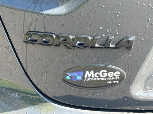 Used 2025 Toyota Corolla SE w/ SE Premium Package FWD image 17