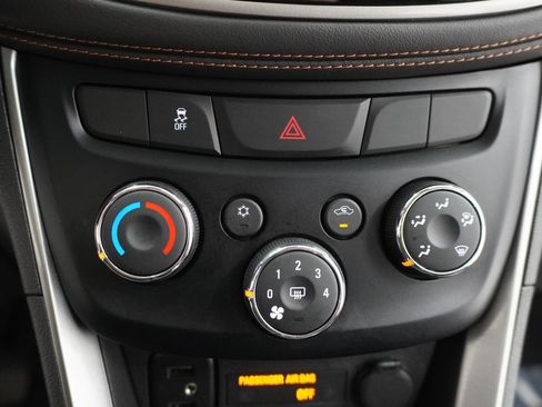 Used 2020 Chevrolet Trax LS w/ Tint and Cruise Package image 26