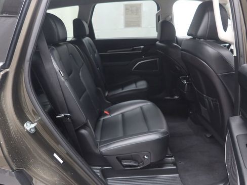 Used 2025 Kia Telluride S AWD/4WD image 12