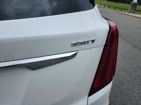 Used 2024 Cadillac XT5 Premium Luxury w/ Technology Package FWD image 5