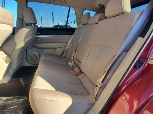 Used 2014 Subaru Outback 2.5i Premium image 11