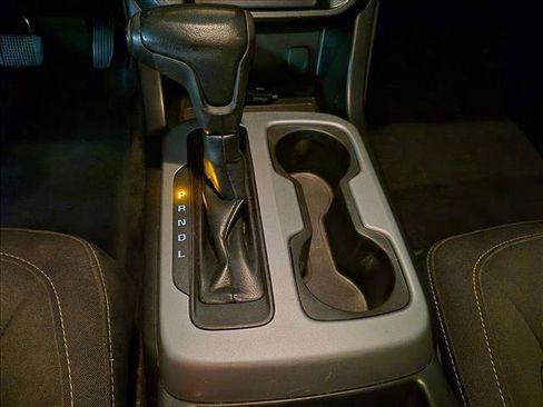 Used 2018 Chevrolet Colorado LT w/ LT Convenience Package RWD image 13