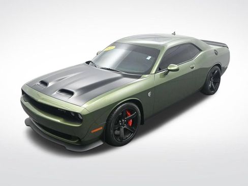 Used 2022 Dodge Challenger SRT Hellcat w/ Plus Package RWD image 27