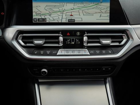 Used 2022 BMW 330i Sedan w/ Convenience Package image 32