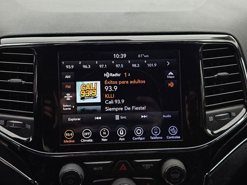 Used 2020 Jeep Grand Cherokee Limited w/ Luxury Group II image 13