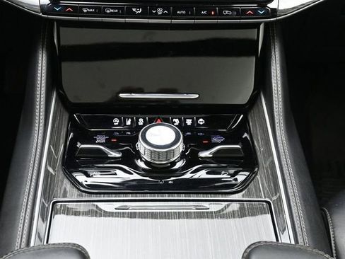 Used 2022 Jeep Wagoneer Series III w/ Premium Group I image 26