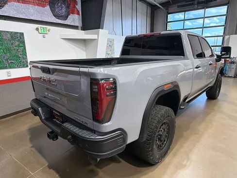 Used 2025 GMC Sierra 2500 AT4X w/ AT4X AEV Edition AWD/4WD image 5