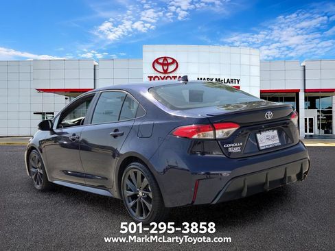 Used 2025 Toyota Corolla SE FWD image 3