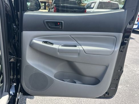 Used 2013 Toyota Tacoma 4x4 Double Cab w/ SR5 Pkg image 17
