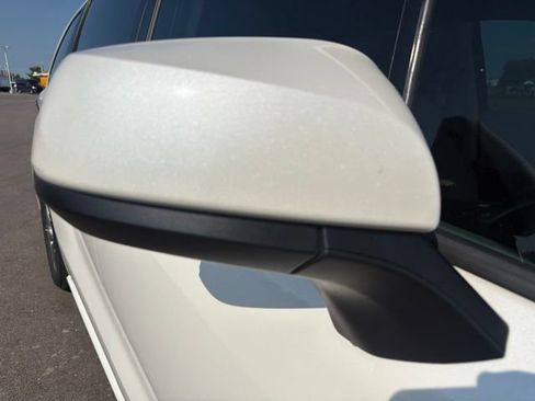 Used 2021 Toyota Sienna XLE FWD image 5