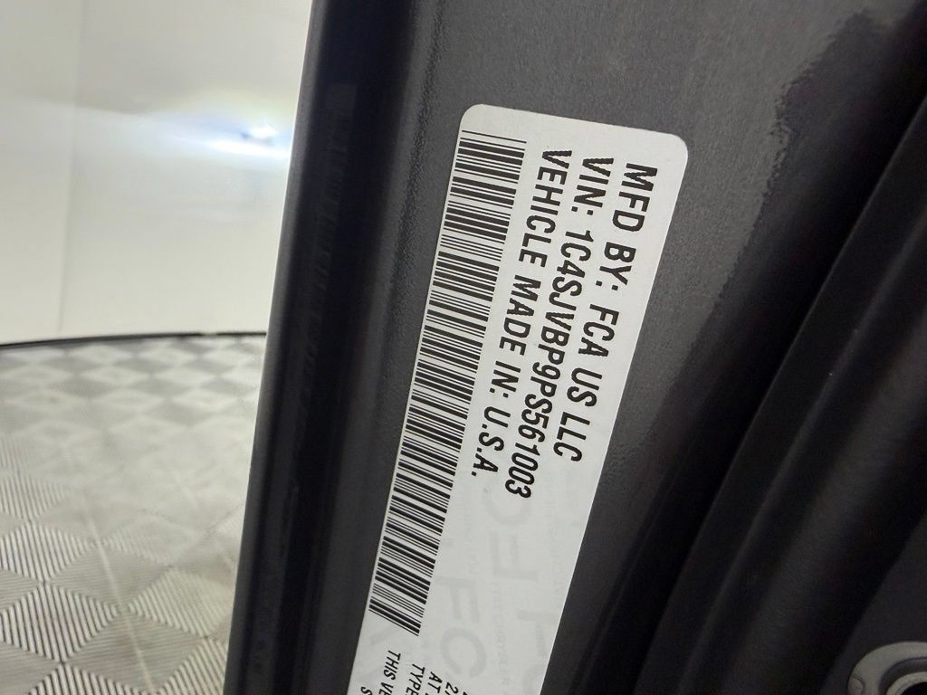 Used 2023 Jeep Wagoneer Series II AWD/4WD image 25