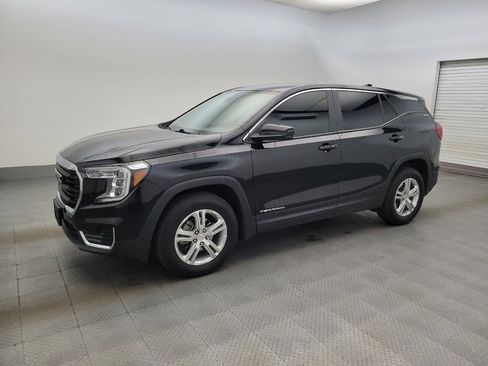 Used 2022 GMC Terrain SLE AWD/4WD image 2
