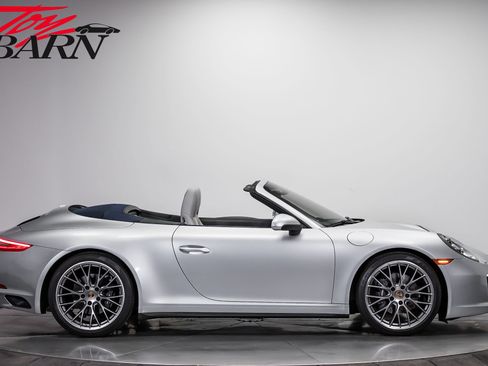 Used 2017 Porsche 911 Carrera 4 AWD/4WD image 6