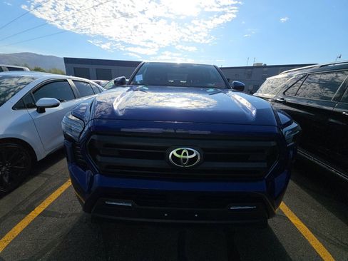 Used 2024 Toyota Tacoma SR5 AWD/4WD image 2