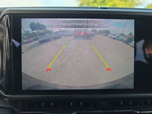 Used 2024 Jeep Wrangler Unlimited Sahara image 21