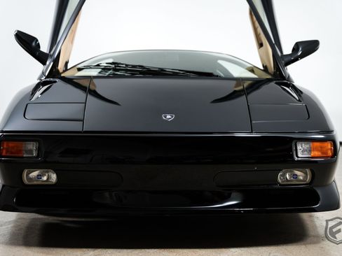 Used 1998 Lamborghini Diablo SV image 10